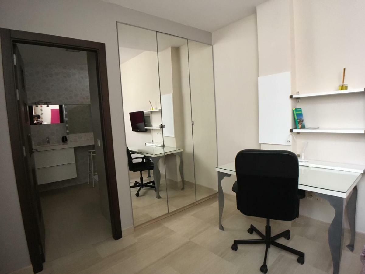 Guest House Europa 12 Севиля Екстериор снимка